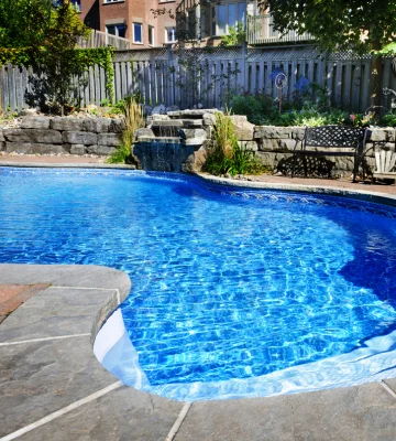 swimming pool cleaning port melbourne