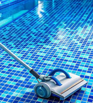 swimming pool cleaning south yarra