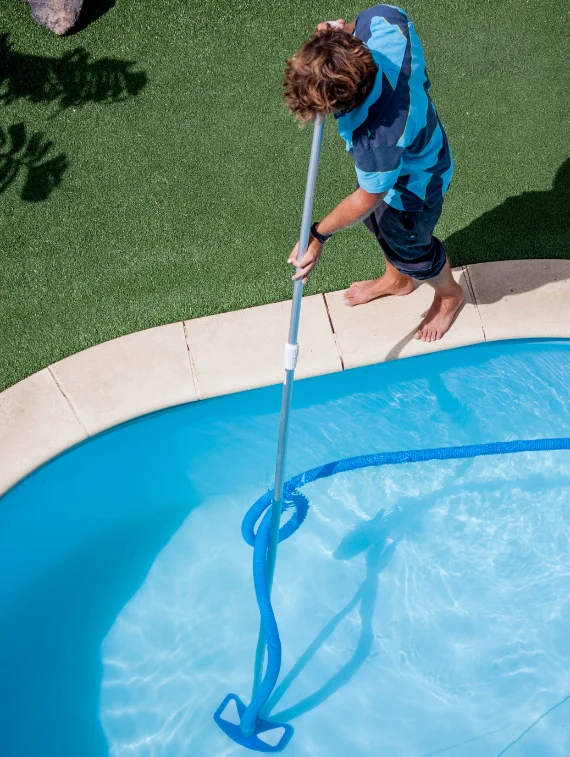 pool-cleaning-services-chadstone-centre