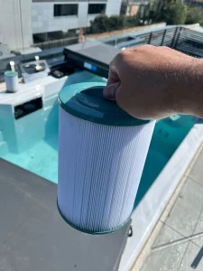 pool cleaning and maintenance