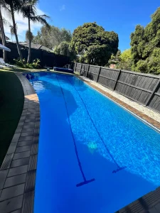pool cleaning and maintenance