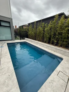 pool cleaning and maintenance