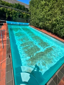 pool cleaning and maintenance