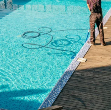 pool-cleaning-melbourne-service