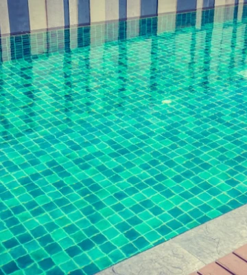 Experienced Pool Cleaning Technicians Dingley Village